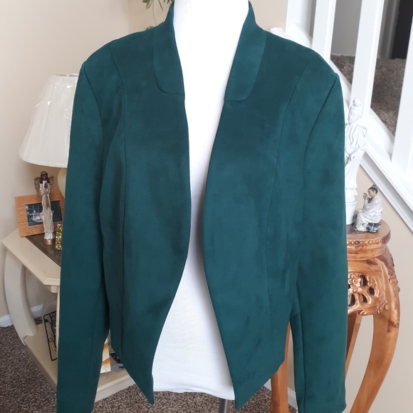 Thalia Sodi Jackets & Blazers - NWT Emerald Green Faux Suede Blazer by Thalia Sodi XL